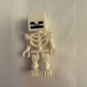 Lego Minecraft Skeleton Mini-figure  Lego Collectable